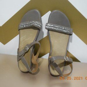 AETREX / Women's Sandal / Size EU 42 (10.5 - 11.0) / Tan w/ Silver
